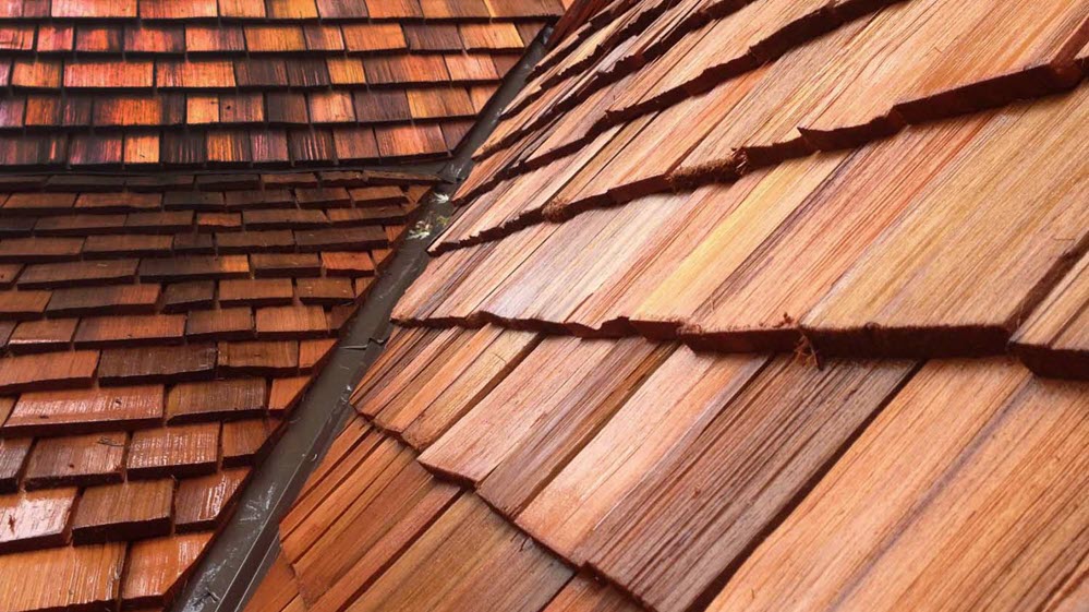 Cedar Shakes Wood Roofing Walled Lake